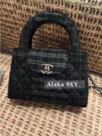 Chanel  The new 24V denim plaid Kelly handle chain bag is here   Vintage and versatile original chuang hardware heavyduty washed denim - Image 3