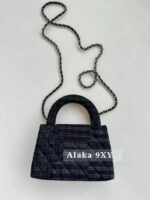 Chanel  The new 24V denim plaid Kelly handle chain bag is here   Vintage and versatile original chuang hardware heavyduty washed denim - Image 5