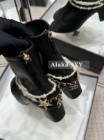 Chanel  2024a Autumn/Winter New Collection  Pearl Chain Water Diamond Pendant Design for Women with Thick Heels and Short Boots. Gift box packaging - Image 6