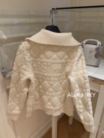 DIOR 24 Autumn/Winter New Collection Australian Plush Towel Ring Wool  Head jacquard zipper design, lapel design, diamond grid knitted sweater for women - Image 7