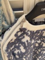 DIOR Jielun same gift box packaging   High Quality  2024 Autumn/Winter New Collection: Heavy duty Jacquard Letter Logo Design with Zipper Cuffs, Wool Hooded Sweater, Loose fit, Unisex - Image 6