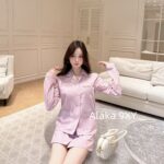 MIUMIU  Paris Sweetheart Dress UpSweet Potato Pink Purple 24 Autumn/Winter New Collection Flip Collar Shirt Embroidered Logo Casual Set for Women. shirt