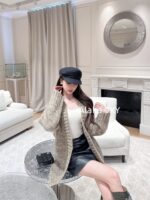 Maison Margiela MM6   2024 Autumn/Winter New Collection Lazy Brown Coarse Needle Medium to Long Loose silhouette Wool Knitted Cardigan Jacket - Image 3