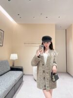 Maison Margiela MM6   2024 Autumn/Winter New Collection Lazy Brown Coarse Needle Medium to Long Loose silhouette Wool Knitted Cardigan Jacket - Image 7