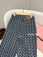 MIUMIU  2024 Autumn/Winter New Collection  Laser Jacquard Letter Logo High Waist slimming straight leg wide leg jeans for women. Show off weight and cover the width of the hips - Image 3