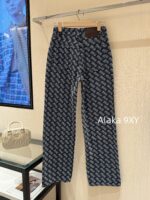 MIUMIU  2024 Autumn/Winter New Collection  Laser Jacquard Letter Logo High Waist slimming straight leg wide leg jeans for women. Show off weight and cover the width of the hips - Image 10