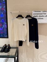 CELINE's self reserved twocolor24 autumn/winter new collection universal super comfortablecashmere pullover base sweater for women. Soft and smooth, skin friendly without pricking - Image 4
