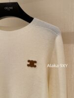 CELINE's self reserved twocolor24 autumn/winter new collection universal super comfortablecashmere pullover base sweater for women. Soft and smooth, skin friendly without pricking - Image 12