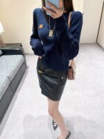 CELINE's self reserved twocolor24 autumn/winter new collection universal super comfortablecashmere pullover base sweater for women. Soft and smooth, skin friendly without pricking - Image 27