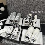 CHANEL  24k Autumn/Winter New Collection  Classic air cushioned sneakers with black and white lettering logo   Leg lengthening artifact