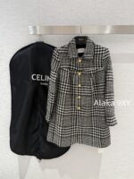 CELINE e2024 Autumn and Winter New CollectionGirl's Sensation Thousand Bird Grid Doll Collar Wool Hemp Metal Buckle Medium length Coat for Women.