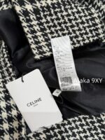 CELINE e2024 Autumn and Winter New CollectionGirl's Sensation Thousand Bird Grid Doll Collar Wool Hemp Metal Buckle Medium length Coat for Women. - Image 3