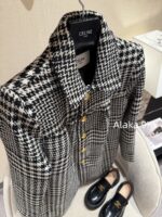 CELINE e2024 Autumn and Winter New CollectionGirl's Sensation Thousand Bird Grid Doll Collar Wool Hemp Metal Buckle Medium length Coat for Women. - Image 7
