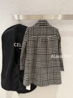 CELINE e2024 Autumn and Winter New CollectionGirl's Sensation Thousand Bird Grid Doll Collar Wool Hemp Metal Buckle Medium length Coat for Women. - Image 15