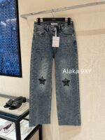 DIOR   Versatile and versatile for autumn and winter24 new musthave styles for spicy girls   High waist slimming heavy industry embroidered five pointed star logo straight leg wide leg jeans for women.