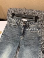 DIOR   Versatile and versatile for autumn and winter24 new musthave styles for spicy girls   High waist slimming heavy industry embroidered five pointed star logo straight leg wide leg jeans for women. - Image 4