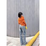 DIOR   Versatile and versatile for autumn and winter24 new musthave styles for spicy girls   High waist slimming heavy industry embroidered five pointed star logo straight leg wide leg jeans for women. - Image 9