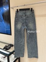 DIOR   Versatile and versatile for autumn and winter24 new musthave styles for spicy girls   High waist slimming heavy industry embroidered five pointed star logo straight leg wide leg jeans for women. - Image 12