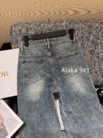 DIOR   Versatile and versatile for autumn and winter24 new musthave styles for spicy girls   High waist slimming heavy industry embroidered five pointed star logo straight leg wide leg jeans for women. - Image 17