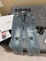 DIOR   Versatile and versatile for autumn and winter24 new musthave styles for spicy girls   High waist slimming heavy industry embroidered five pointed star logo straight leg wide leg jeans for women. - Image 18