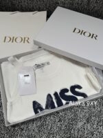 DIOR  2024 Early Autumn New Collection  Classic Adhesive Letter Logo Knitted Bottom Letter Vest for Women. Available in two colors - Image 9