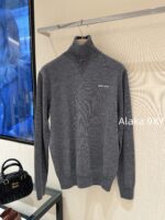 MIUMIU  A musthave high neck base sweater for autumn and winter2024 new letter logo basic versatile and super comfortable/100 sheep wool material high neck sweater - Image 9