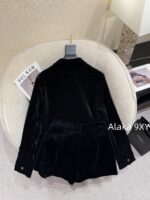 Yves Saint Laurent Y  2024 Autumn/Winter New Collection   Velvet shirt with lettering on the chest, velvet velvet jacket with cotton, women's/threedimensional cut velvet shorts, suit shorts, shorts - Image 7