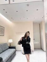 CHANEL  24k Autumn/Winter New Collection  Women's Fashion Knitted Coarse Hemp Lapel Handmade Edge Short Suit Coat. 100 silk lining - Image 21
