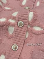 LOUIS VUITTON2024s Autumn/Winter New Collection  Wool Jacquard Clover Knitted Logo Cherry Pink Round Neck Jewel Buckle Knitted Cardigan Coat for Women. - Image 8
