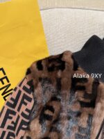 FENDI  24FW classic letter logo autumn and winter flower double "F" knitted cardigan imported whole piece mink fur grass jacket women's short jacket. Available in three colors - Image 38