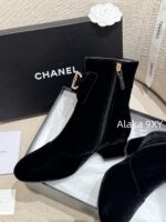 CHANEL  24K Autumn/Winter Fashion Collection  Heavy Industry Diamond Bow Large Logo Design for Women with Thick Heels and Short Boots. Imported velvet  Leather lining - Image 9
