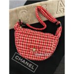 CHANELJennie Same Style  24n New Year/Christmas Limited Edition Heavy Industry Imported Wool Coarse Flower Woven Red Grid Dumpling Bag/Backpack - Image 14