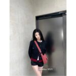 CHANELJennie Same Style  24n New Year/Christmas Limited Edition Heavy Industry Imported Wool Coarse Flower Woven Red Grid Dumpling Bag/Backpack - Image 15