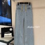 CHANEL  2024k Autumn/Winter New Collection  Enzyme Washed Double breasted Metal High Waist Snow Jeans for Women. Elegant and versatile style