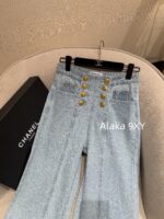 CHANEL   24n Autumn/Winter New Ski Collection/Heavy Industry Full Jacquard Logo Flip Collar Cashmere Diamond Button Knitted Cardigan Sweater for Women. - Image 21