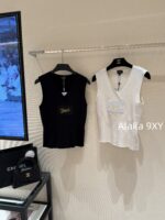 CHANEL   2024 Autumn/Winter New Collection Signature Letter Logo Wool Sleeveless Lace Knitted Tank Top for Women. Available in black and white - Image 9