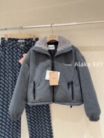 MIUMIU  24ss Autumn/Winter New Collection  Plush Collar Grey Short Edition Super Warm Suede Embroidered Logo Down Jacket for Women. - Image 13