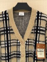 BURBERRY "American College Style" 2024 Autumn and Winter New Collection Bu  Style Classic Grid Badge 100 Wool Material Cardigan Sweater Lazy Knitted Coat for Women - Image 5