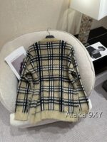 BURBERRY "American College Style" 2024 Autumn and Winter New Collection Bu  Style Classic Grid Badge 100 Wool Material Cardigan Sweater Lazy Knitted Coat for Women - Image 9