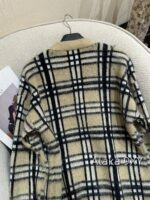 BURBERRY "American College Style" 2024 Autumn and Winter New Collection Bu  Style Classic Grid Badge 100 Wool Material Cardigan Sweater Lazy Knitted Coat for Women - Image 10