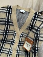 BURBERRY "American College Style" 2024 Autumn and Winter New Collection Bu  Style Classic Grid Badge 100 Wool Material Cardigan Sweater Lazy Knitted Coat for Women - Image 19