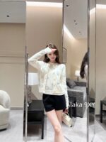 Chanel's wealthy heiress's early autumn outfit24a new pure handmade embroidery patchwork round neck pullover wool knitted sweater/cardigan jacket for women. Cardigan - Image 4