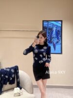 Chanel's wealthy heiress's early autumn outfit24a new pure handmade embroidery patchwork round neck pullover wool knitted sweater/cardigan jacket for women. Cardigan - Image 23