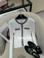 BALMAIN   New style of color blocking button knit cardigan with Korean atmosphere, wearing knitted cardigan jacket for women - Image 12