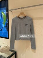 Miumiu American style "paper figure" solid color letter splicing slim fit versatile long sleeved thin bottom top for women - Image 17