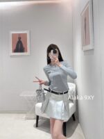 Miumiu American style "paper figure" solid color letter splicing slim fit versatile long sleeved thin bottom top for women - Image 24