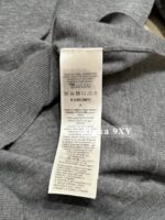GUCCI  2024 High Version New Vneck Sweater with Versatile Color Matching without Losing Classic Aging and Fashionable Slimming Appearance - Image 5