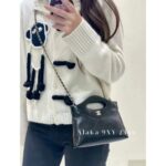Chanel in limited stock  24C side scrolling mini31bag crossbody/handbag. Original Factory C Imported Leather Imported Hardware Material - Image 10