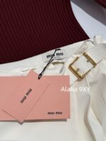MIUMIU "American College Style Dressing"  Color blocked lapel long sleeved polo collar wine red autumn and winter new style versatile and highend pleated skirt skirt - Image 9