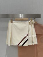 MIUMIU "American College Style Dressing"  Color blocked lapel long sleeved polo collar wine red autumn and winter new style versatile and highend pleated skirt skirt - Image 14